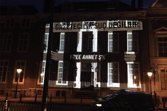 Projection of Free Ahmet Sik on Turkish embassy on the Netherlands